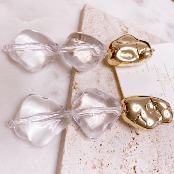 Clear And Gold Earrings - Picture 4 of 4